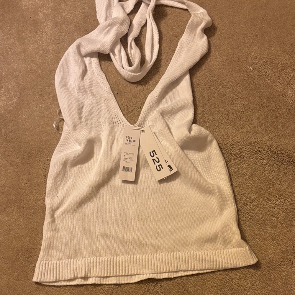 525 America Bleach White V-Neck Knit Top